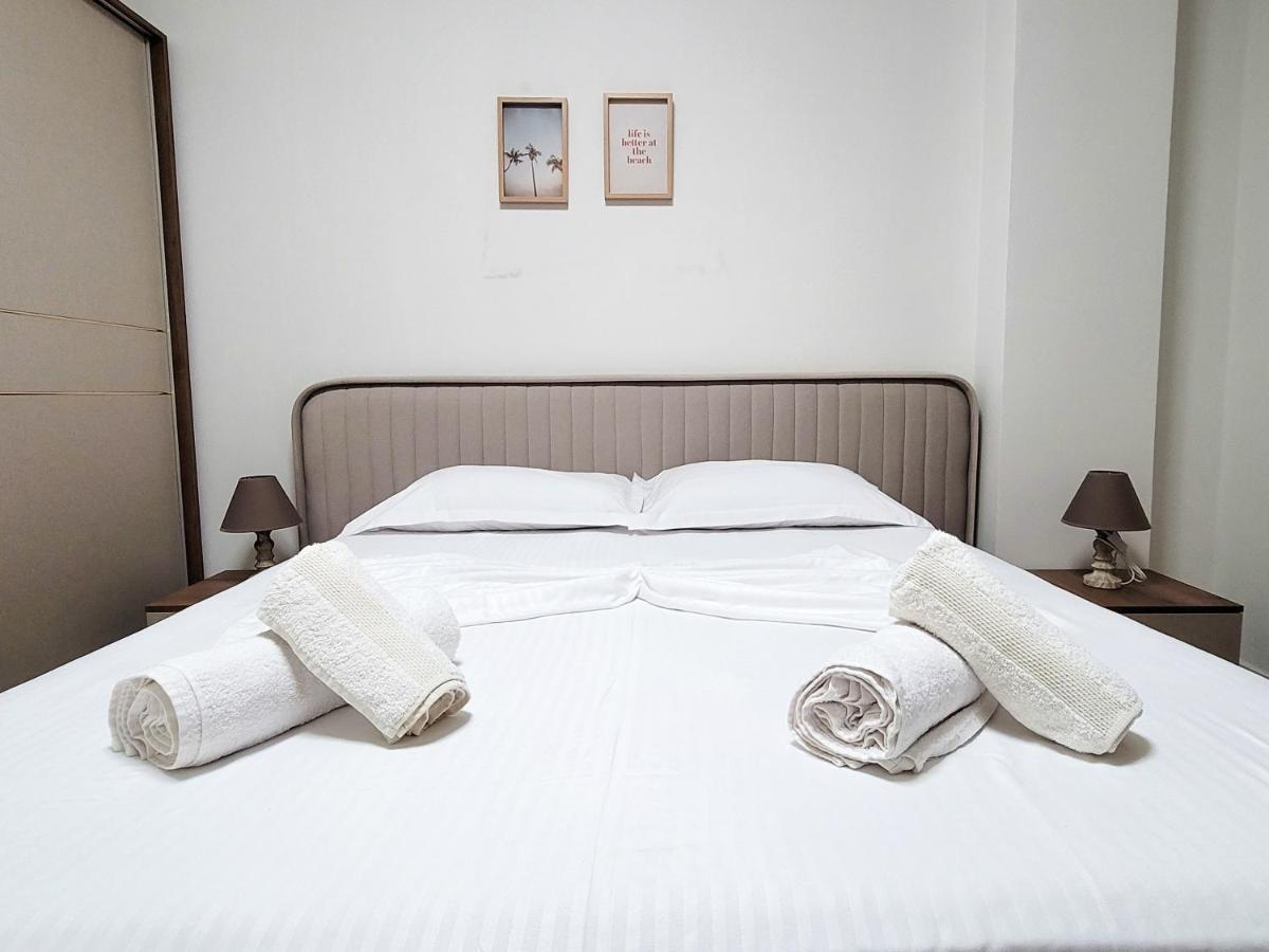 One-Bedroom Gem By The Square Тирана Екстериор снимка